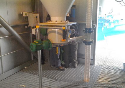 Pneumatische Förderung Kalk aus Silo