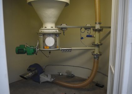 Pneumatische Förderung von Kalkhydrat in einem Zargensilo